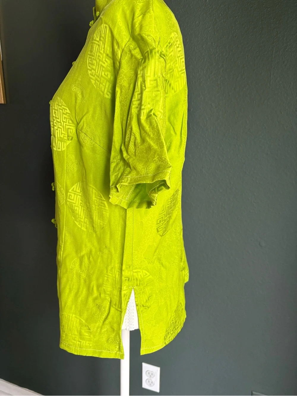 VTG Chartreuse Frog Button Jacquard Blouse Mandarin Collar Top - Picture 3 of 7